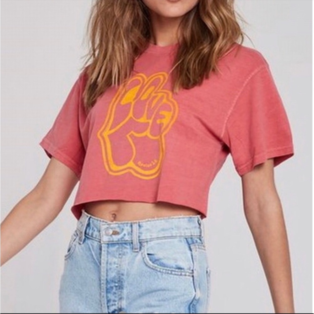 REVICE Peace and Love cropped tee